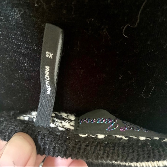 Small Knitted Guess Top - Picture 2 of 2